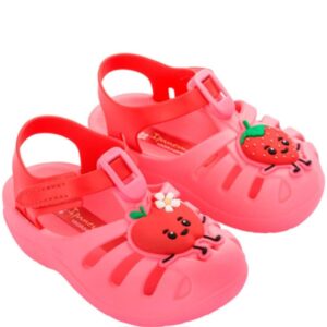 Sandalias para niña color fresa.