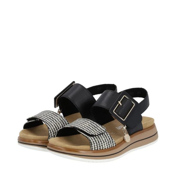 Sandalia baja. Negra, blanca. 