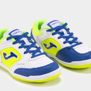 Zapatillas deportivas de niño.