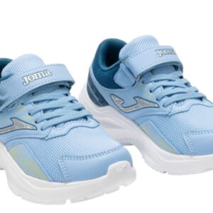 Zapatillas deportivas con cordones y velcro celeste.