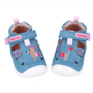 Zapatos con velcro color jeans vaquero.